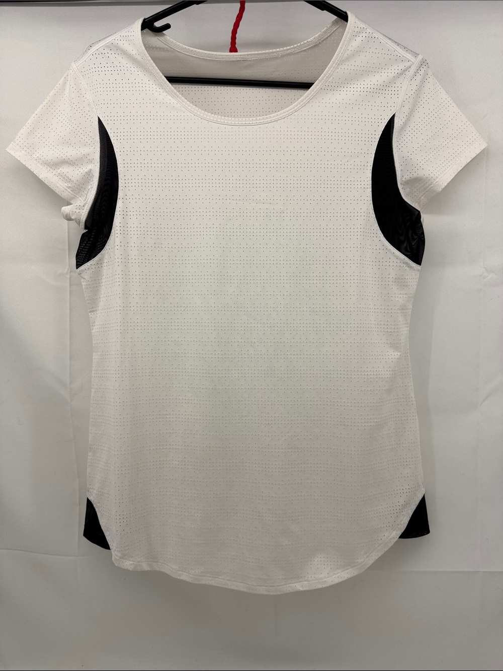 Lucy Womens Perforated White w/ Black Mesh, Round Neck Athleisure T-shirt, est L